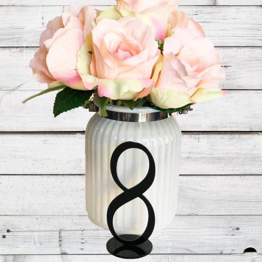 Vase with roses and number 8 table nubmber